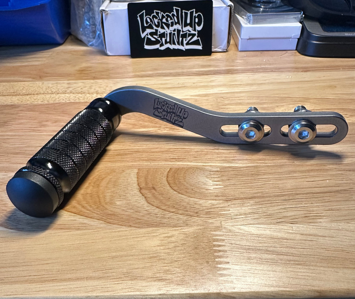 ETM RTR/RIZZLER REPLACEMENT SHIFTLOCK BRACKET (NO PEG)