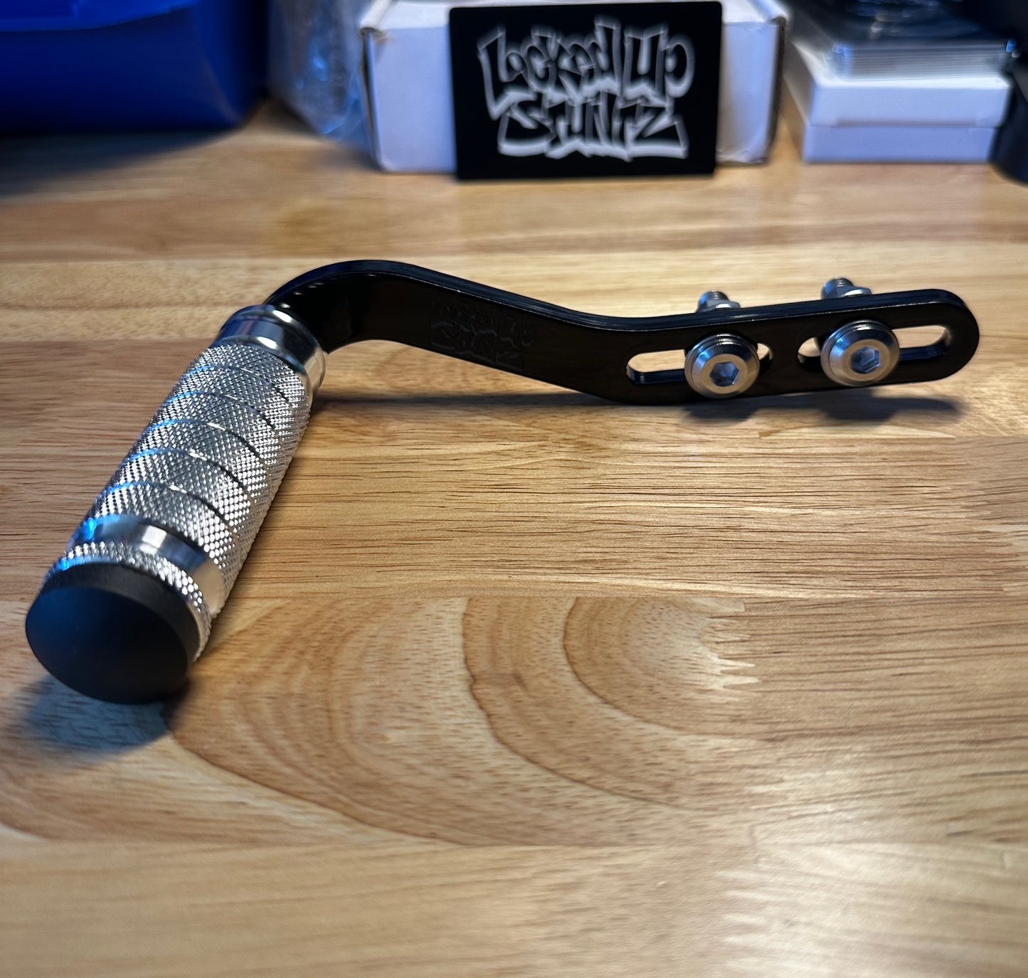 ETM RTR/RIZZLER REPLACEMENT SHIFTLOCK BRACKET (NO PEG)